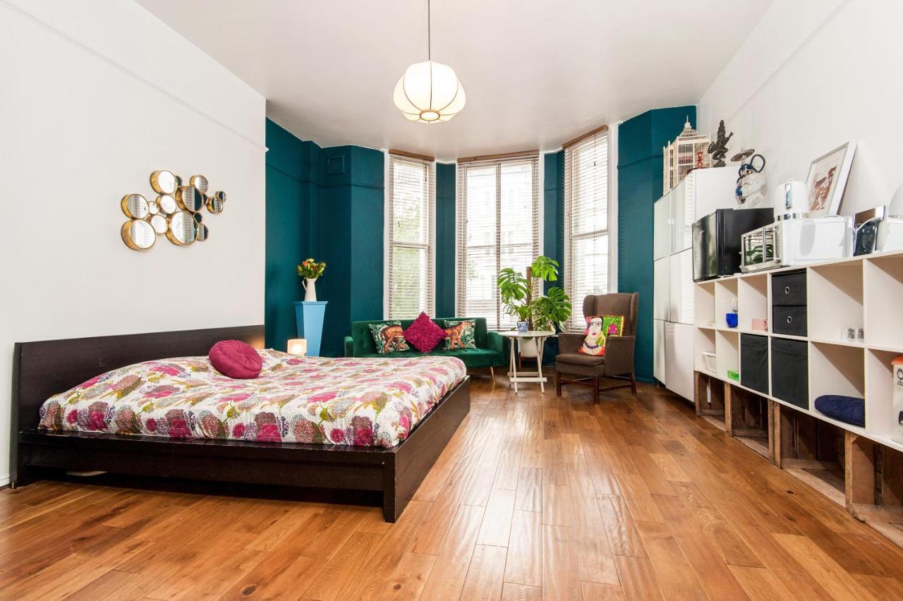 Gazde/Camere de închiriat Boutique Style Large In Victorian Conversion *